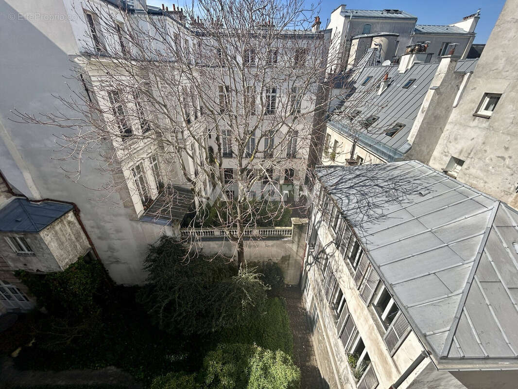 Appartement à PARIS-3E
