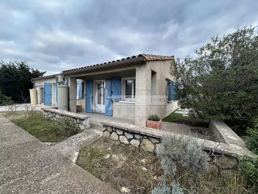 Maison à FONTVIEILLE