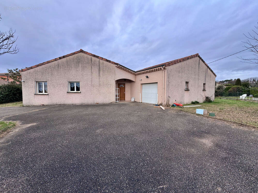 Maison à MONTBOUCHER-SUR-JABRON