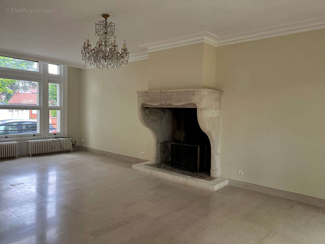 Maison bourgeoise Béthune 15 pièce(s) 300 m2 quartier prisé - photo 10