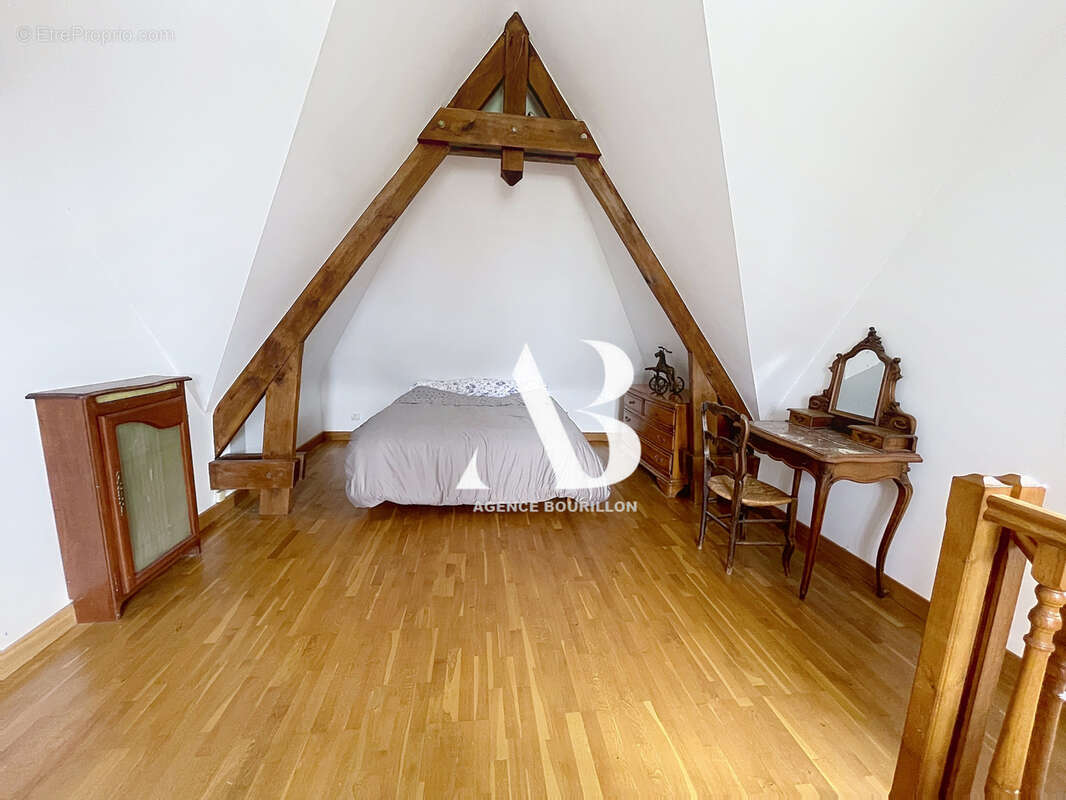 Maison à LE PLESSIS-FEU-AUSSOUX