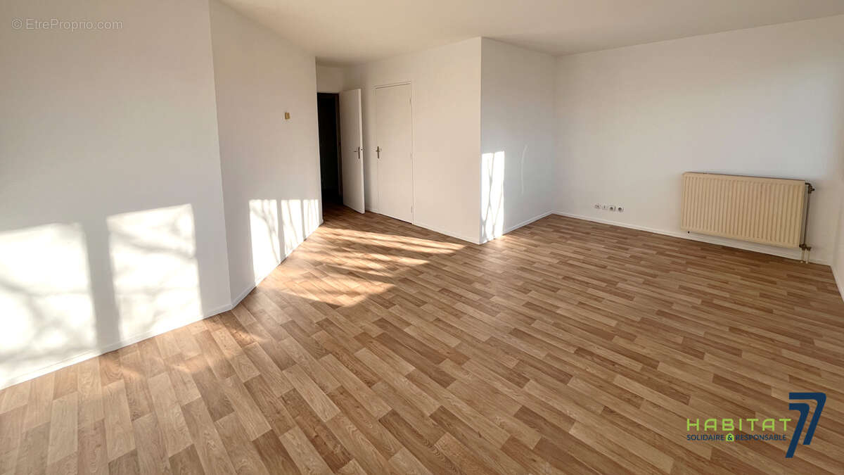 Appartement à MAGNY-LE-HONGRE