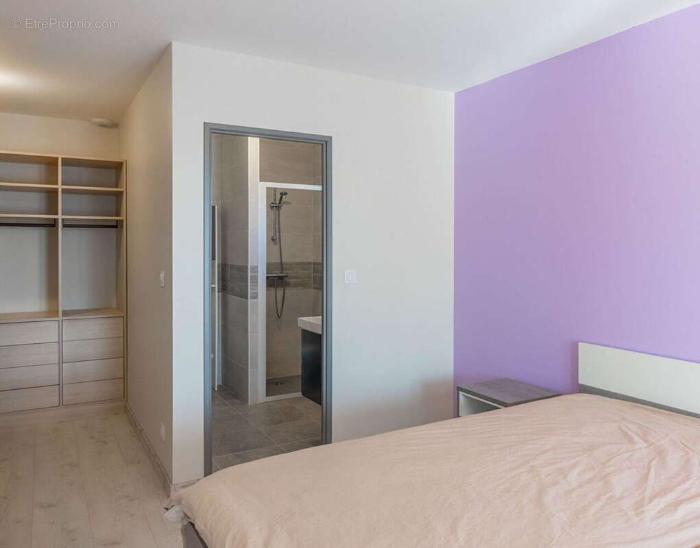 Maison à SAINT-DENIS-DE-L&#039;HOTEL