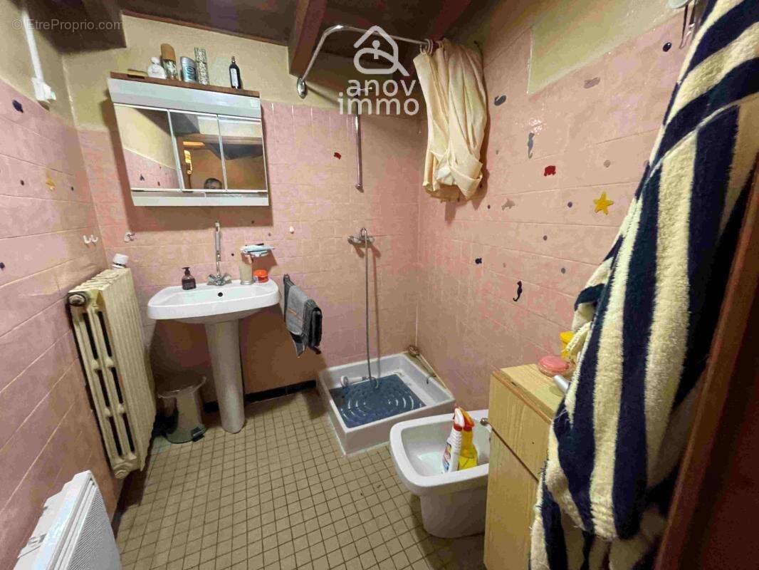 Cantal - RETOUR A LA VENTE -  Charmante maison de village- - photo 7