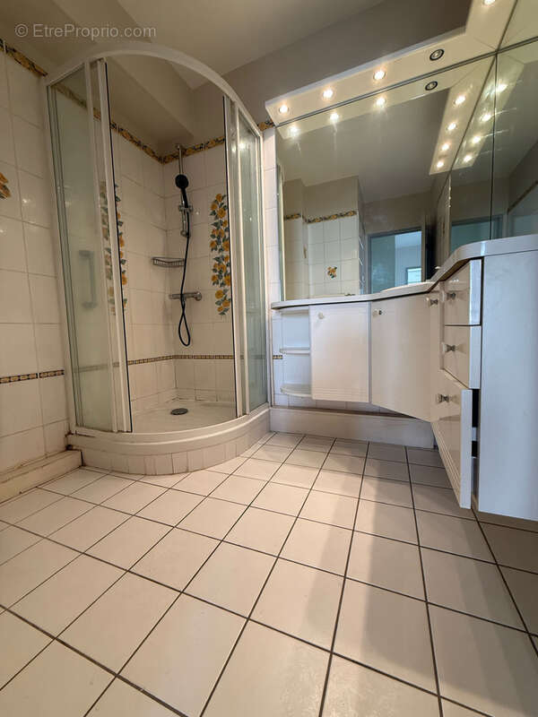 Appartement à BELLERIVE-SUR-ALLIER