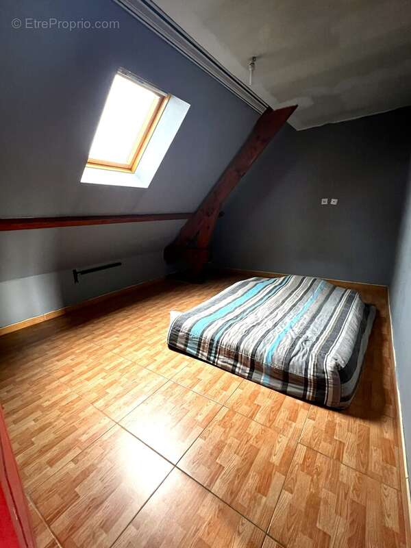 Maison à POUILLY-SUR-SAONE