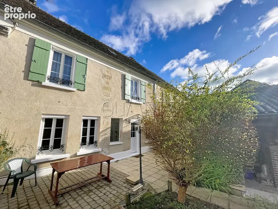 Photo Maison à Grisy-Les-Platres au prix de 319 000€