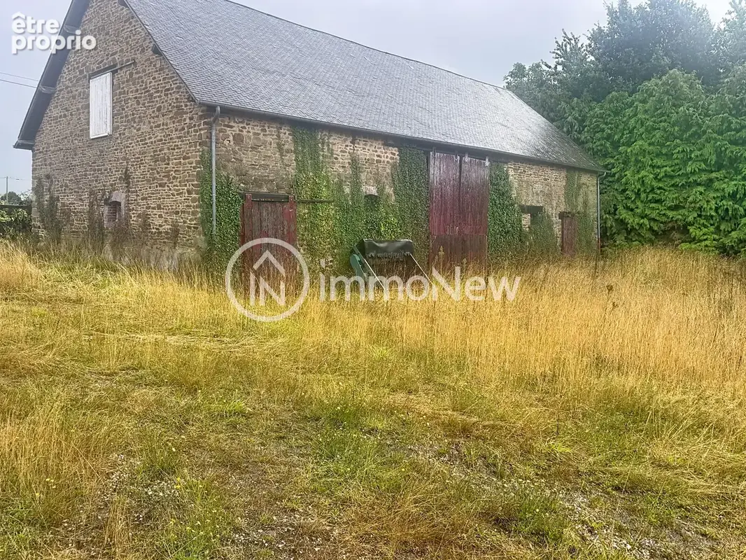 Maison datee de 1677  de 130 m2 avec batiments 300 m2 et four a pain sur terrain 3380 m2 environ - photo 5