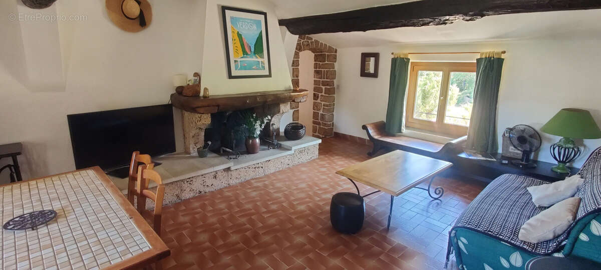 Maison à VILLECROZE