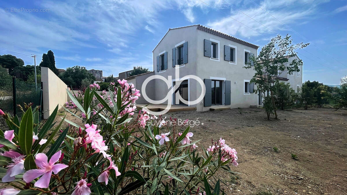 Maison à VIC-LA-GARDIOLE