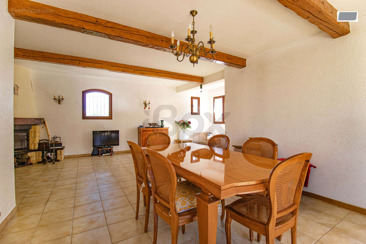 Maison à SIX-FOURS-LES-PLAGES