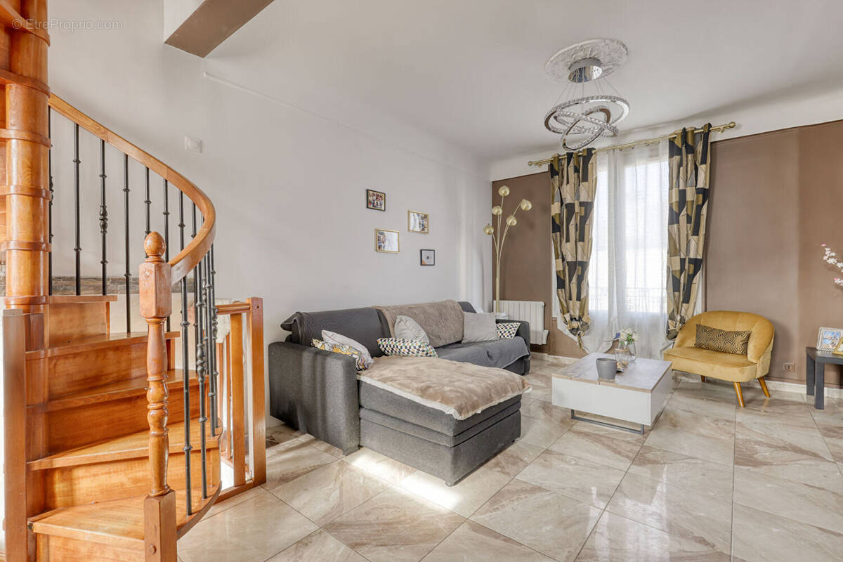 Appartement à LE KREMLIN-BICETRE