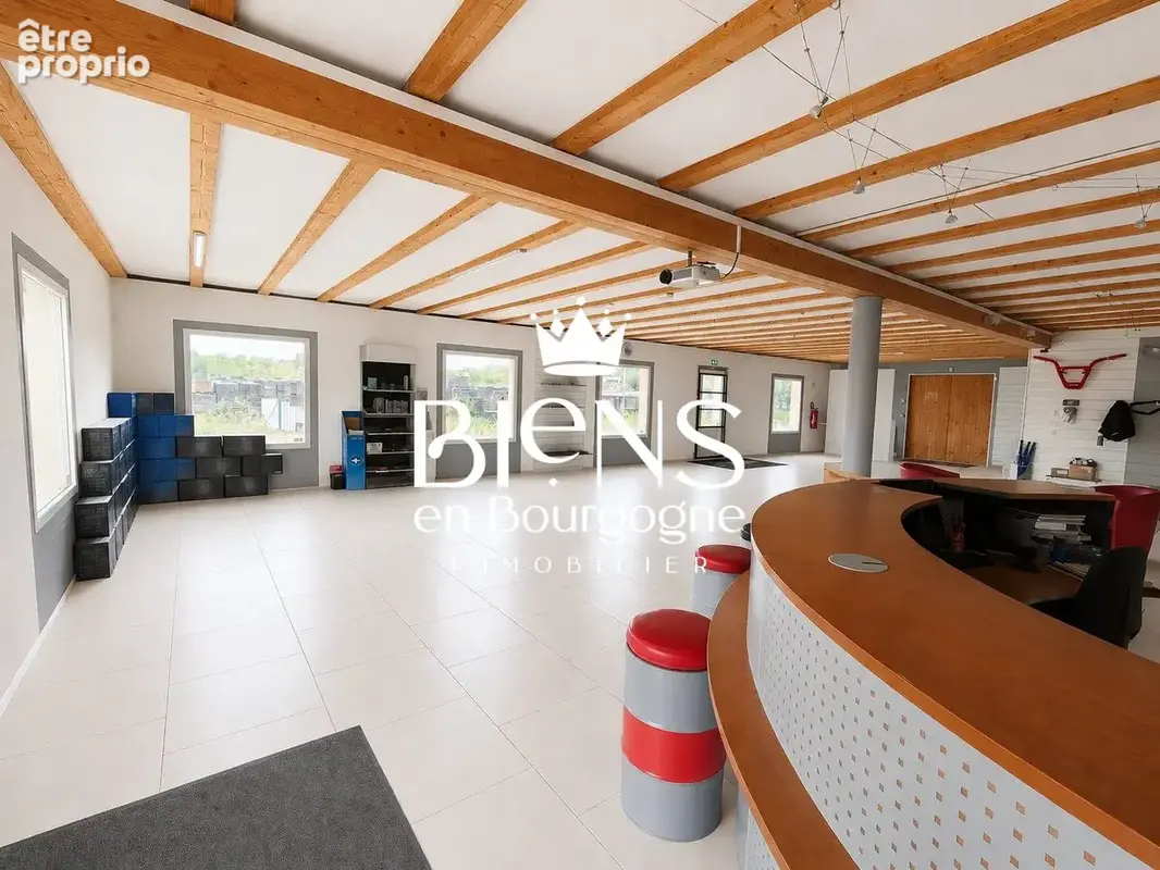 Commerce 385 m² à Beaune  - photo 4