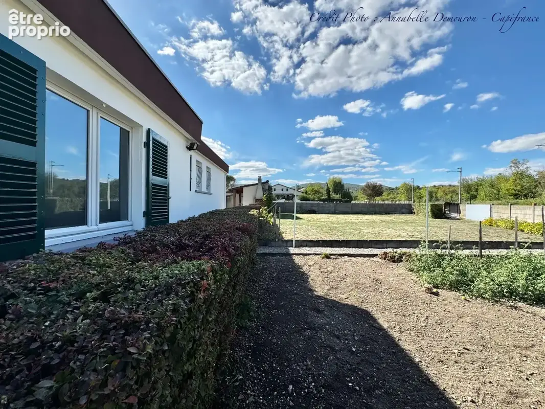 MOZAC – Maison de plain-pied 3 chambres/bureau – PISCINE – TERRAIN divisible de 2324 M² – Garages - photo 54