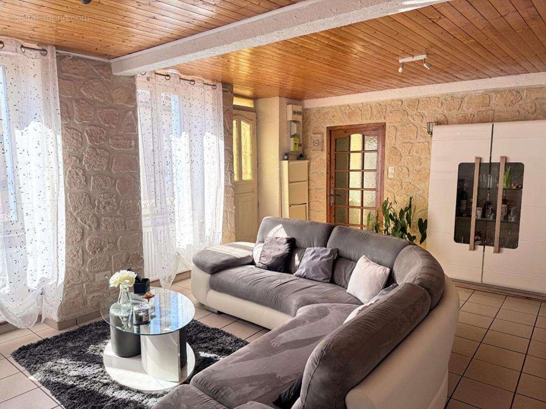 Maison à ROMAGNAT