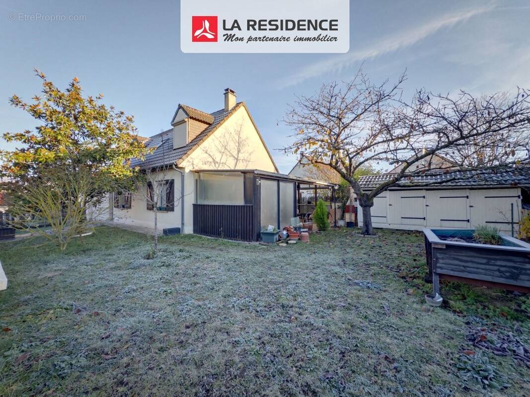 Maison à LES MUREAUX