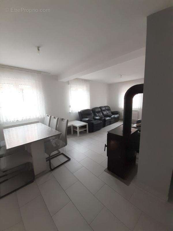 Maison de 2013 d'enriron  110 m², 5 pièces, terrain 307 m² - photo 5