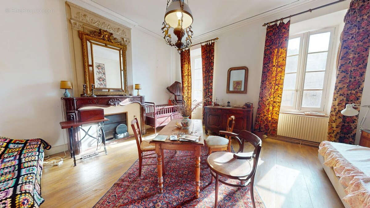 Maison à VILLENEUVE-MINERVOIS
