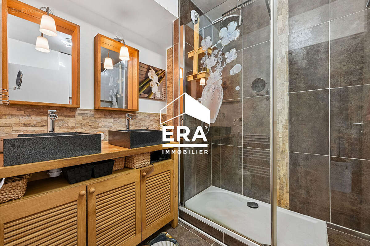 Appartement à SURESNES