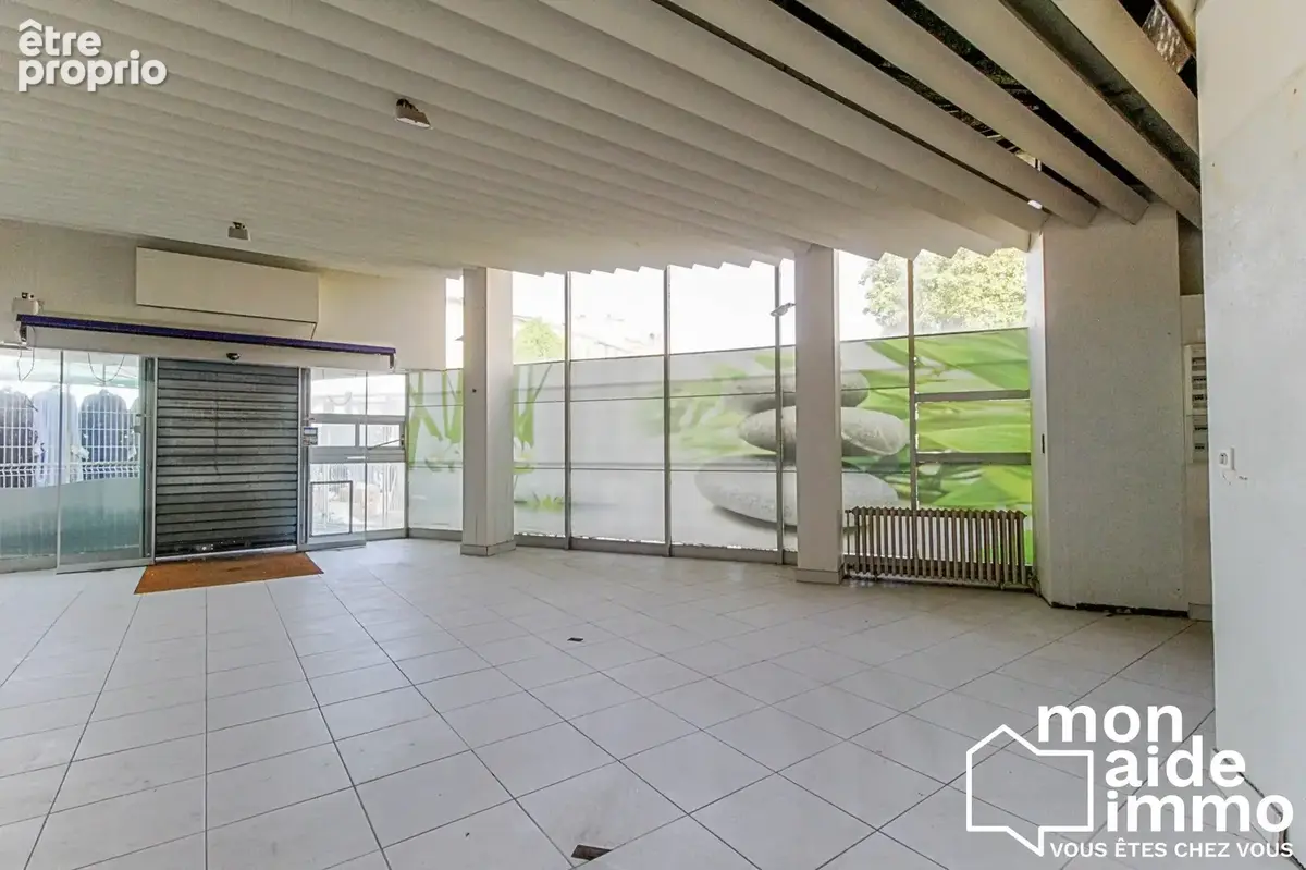 Commerce 148 m² à Mont-De-Marsan  - photo 4