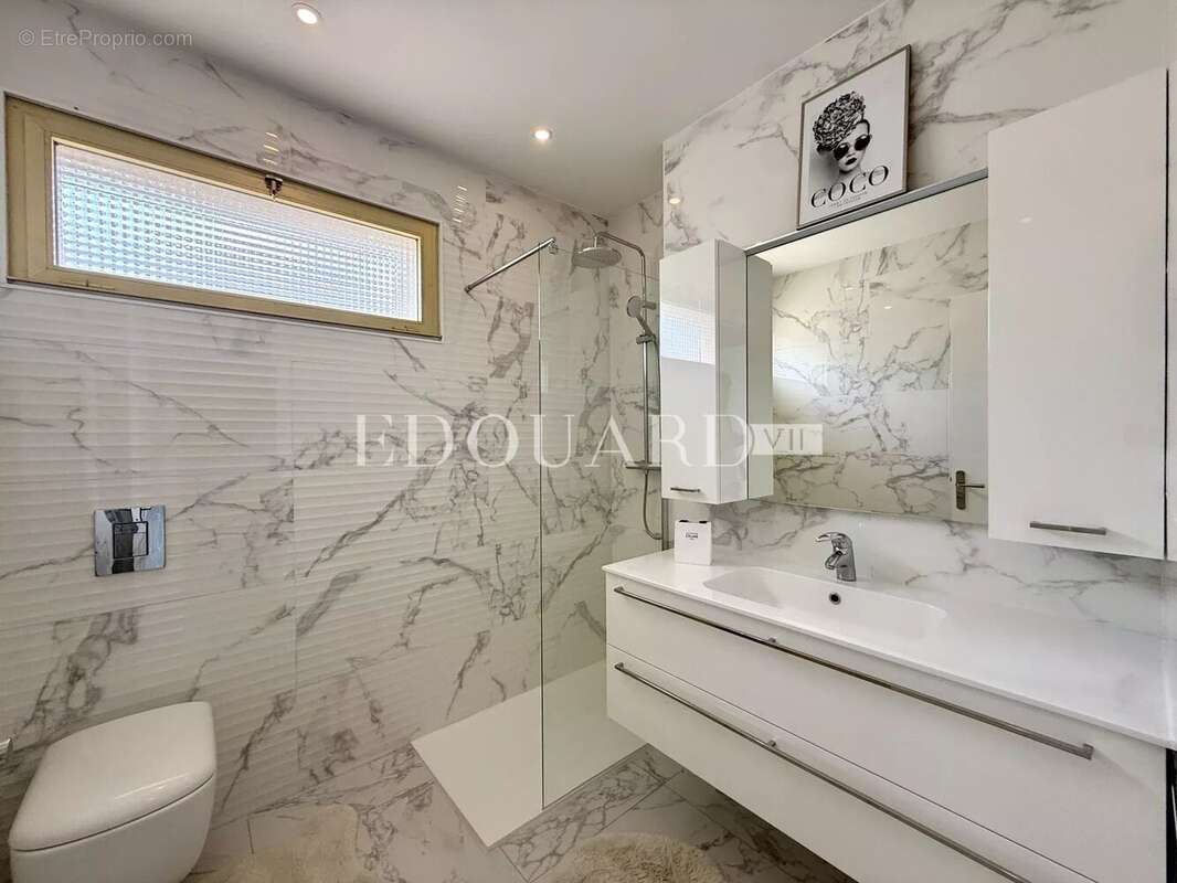 Appartement à ROQUEBRUNE-CAP-MARTIN