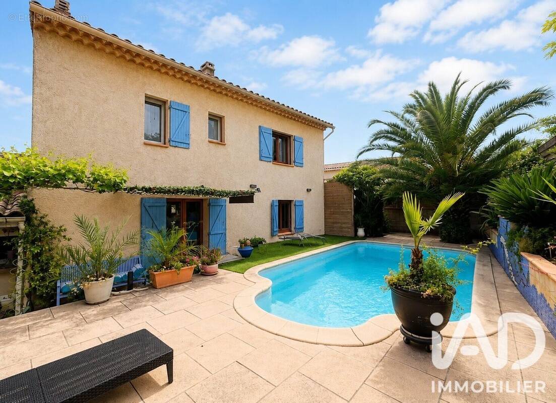 Photo 1 - Maison à LE CANNET-DES-MAURES