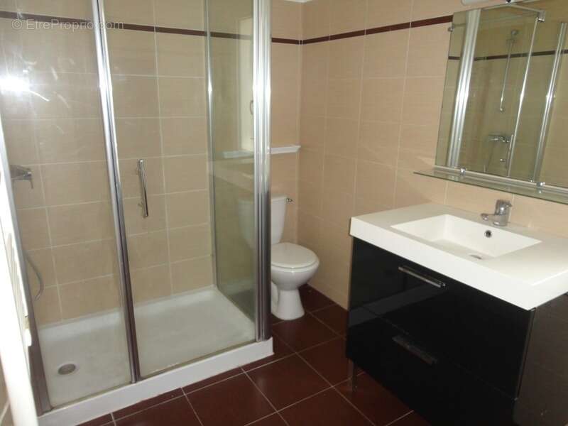 Dpt Tarn (81), à vendre Castres villa P6 de 124 m² sur terrain 358 m² avec terrasse et garage - photo 7