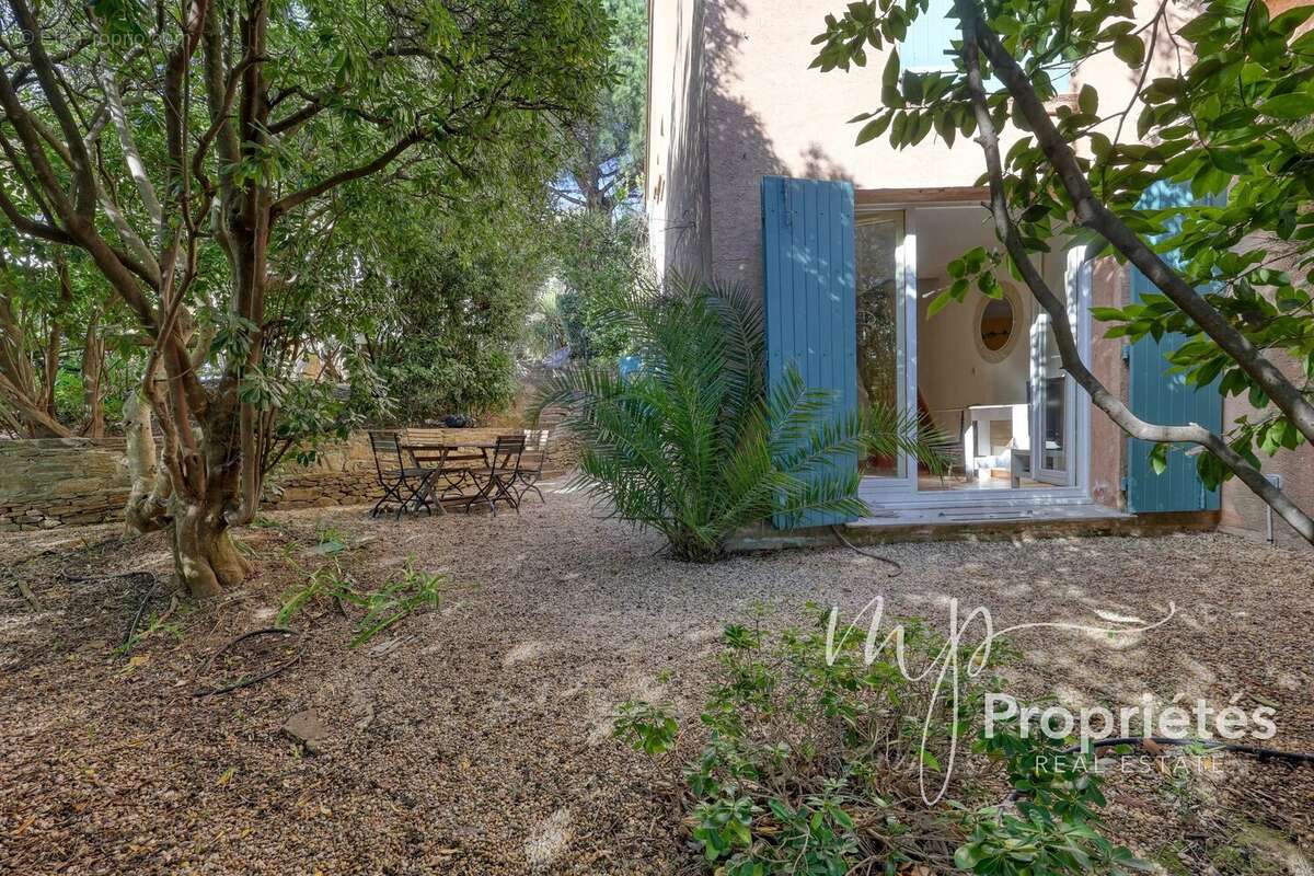 Maison à RAYOL-CANADEL-SUR-MER