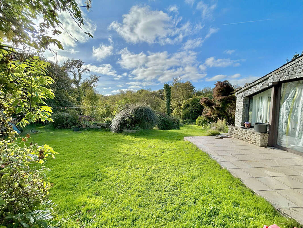 Longère LA FEUILLEE 6 pièce(s) 118 m² - photo 14