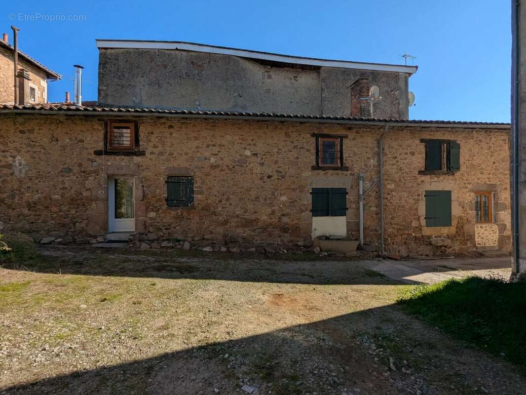 Appartement à CHABANAIS