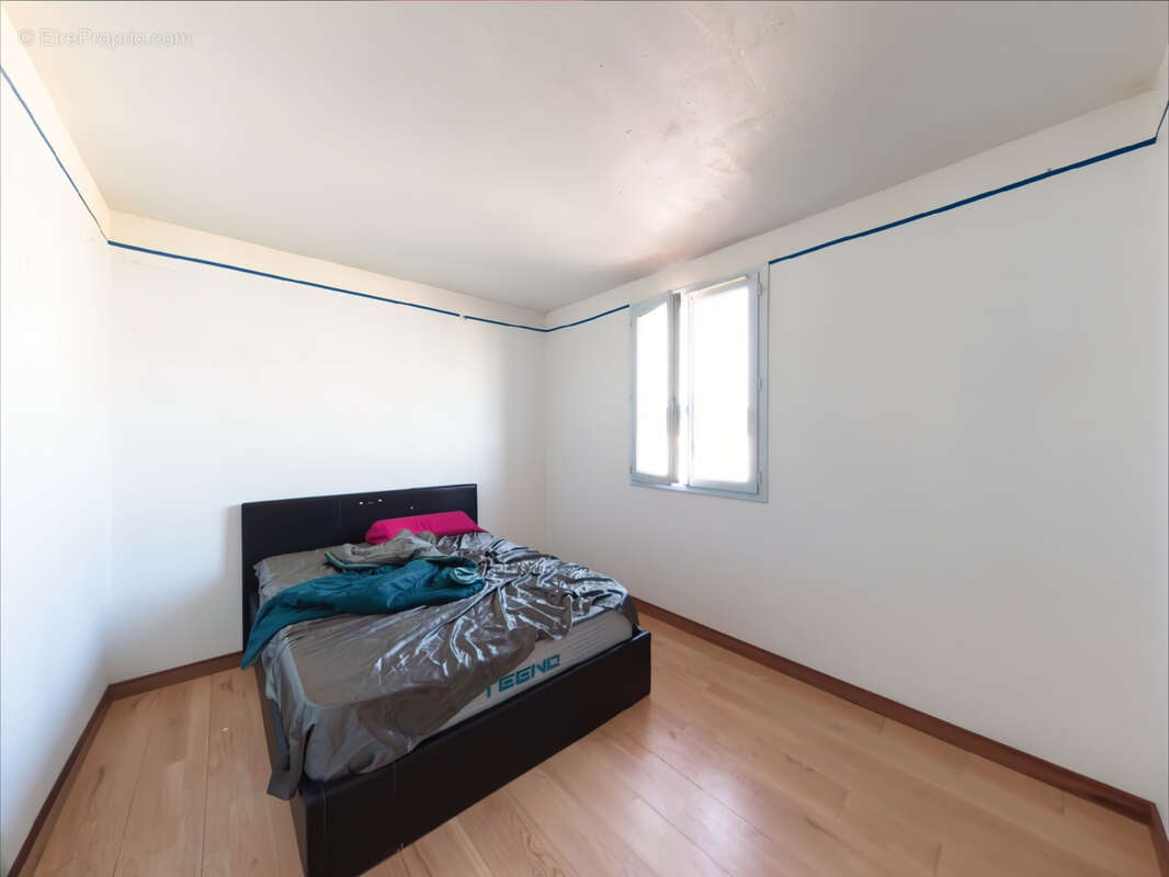 Maison à PEYROLLES-EN-PROVENCE