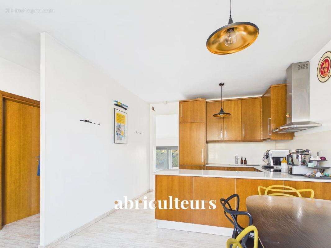 Maison à SAINT-MAUR-DES-FOSSES