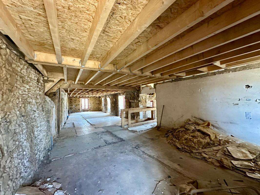 Appartement à BAZOUGES-LA-PEROUSE