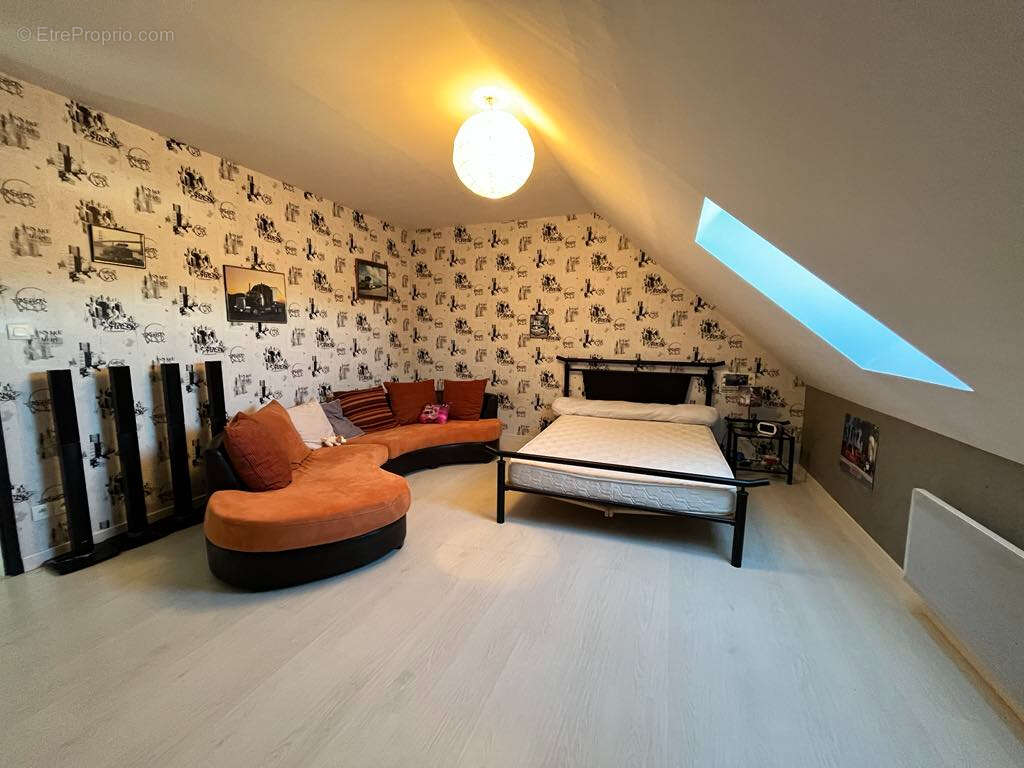 Maison à LA GUERCHE-SUR-L&#039;AUBOIS