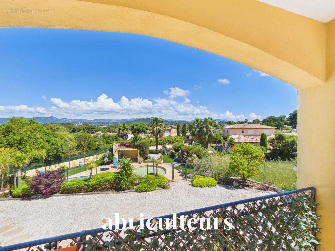 Maison avec piscine et jardin en vente à  Six-Fours-les-Plages (83140) - photo 17
