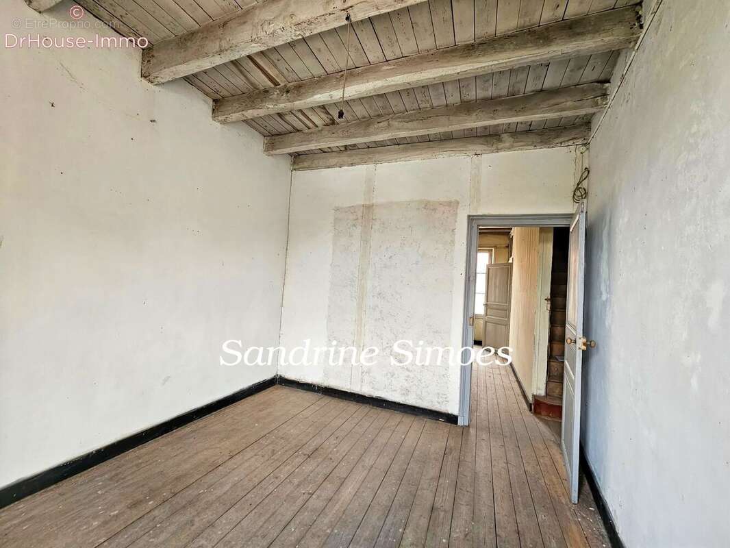 Maison 82 m² à Saint-Leomer  - photo 7
