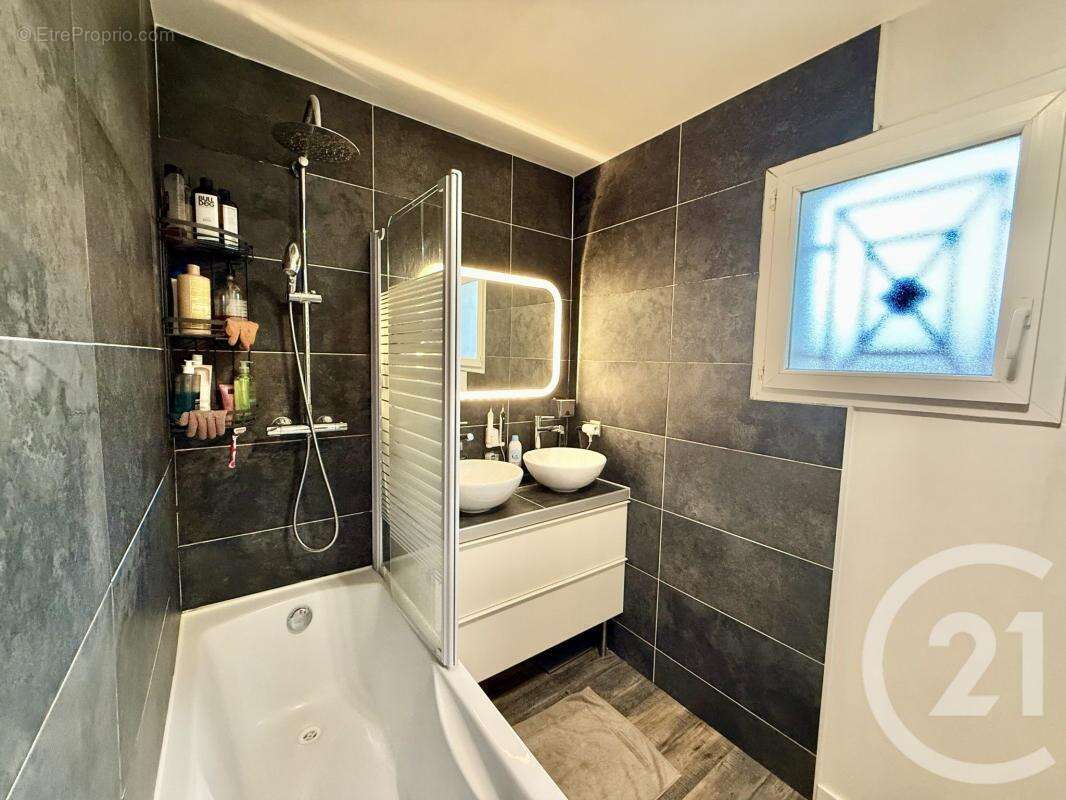 Maison à VILLENEUVE-LES-MAGUELONE