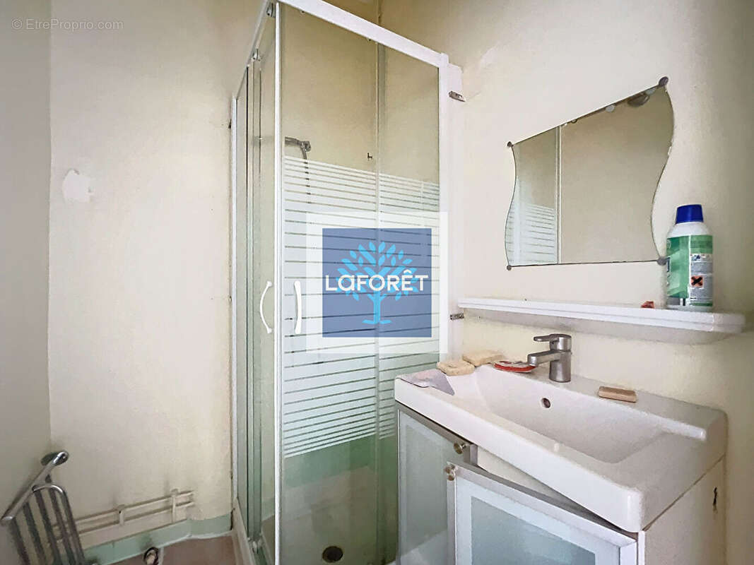 Maison à MONTLIEU-LA-GARDE