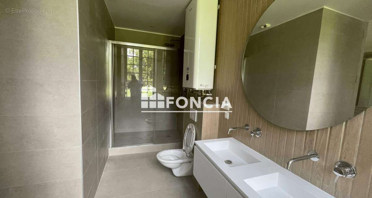 Appartement à MORIGNY-CHAMPIGNY