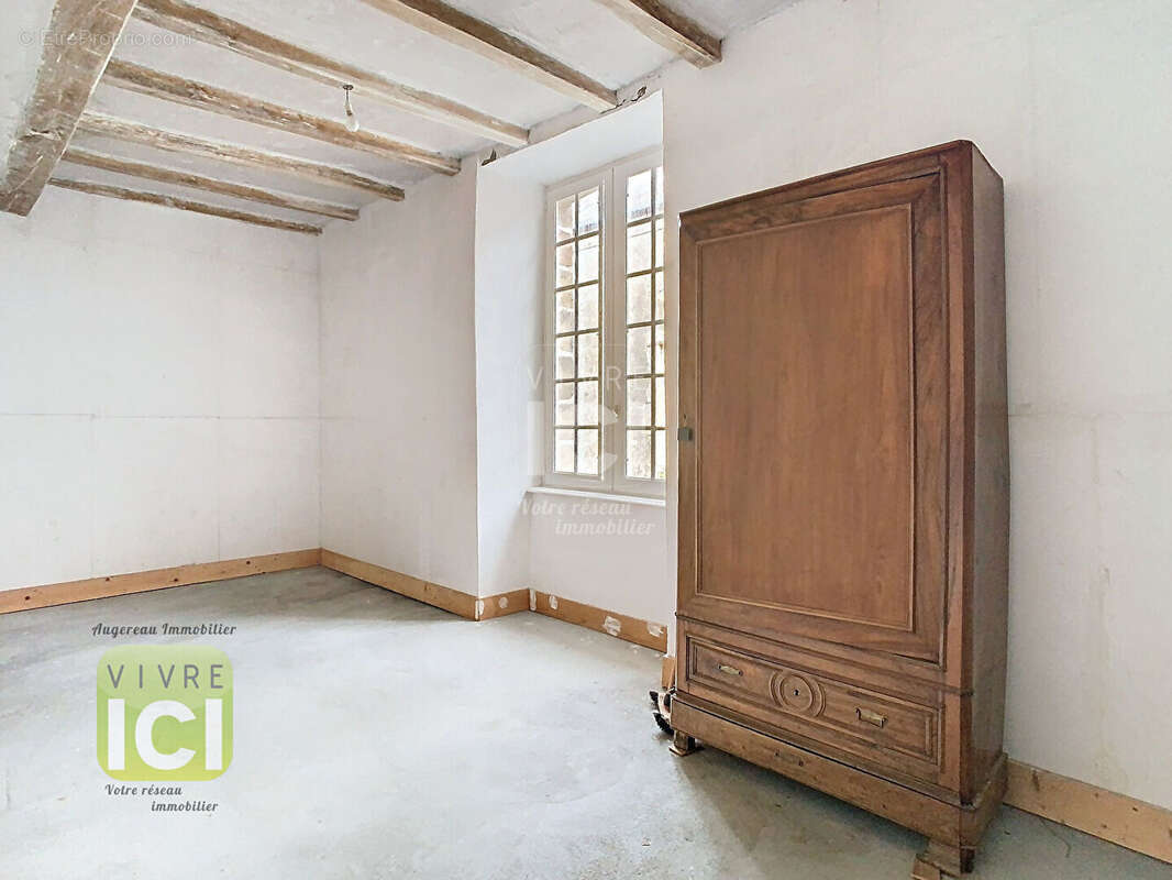 Maison à MORTAGNE-SUR-SEVRE