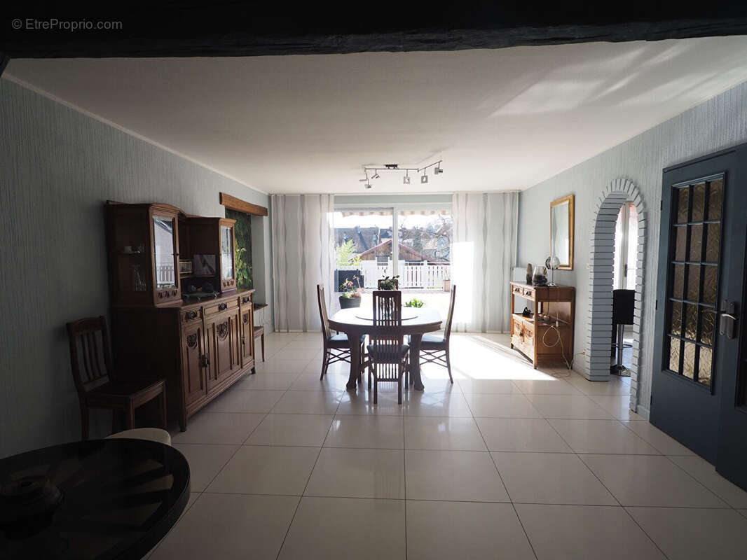 Maison à NOMEXY