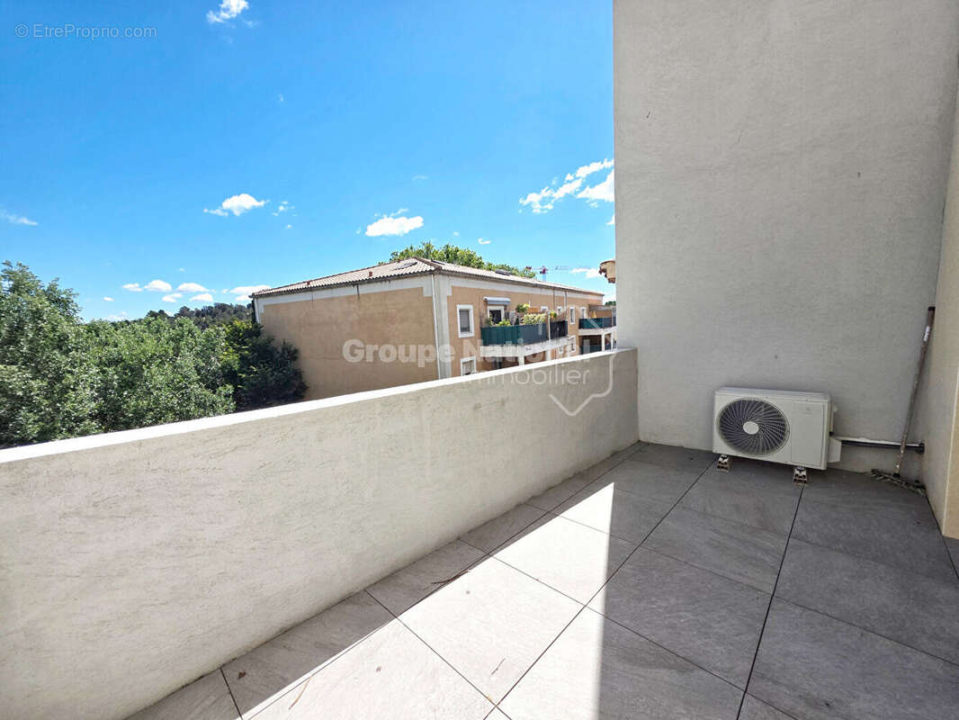 Studio 23 m² Centre-ville d'Istres Terrasse sans vis-à-vis + parking sécurisé - photo 10
