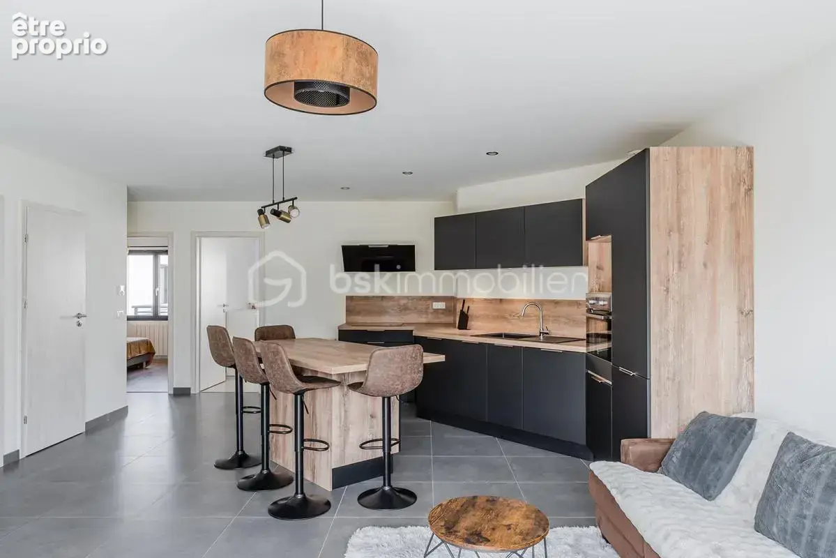 T4 spacieux, lumineux avec balcon, cave et place de parking - photo 12