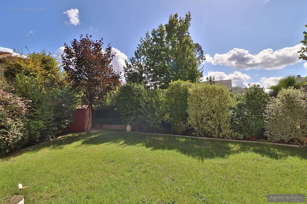 Maison à VERRIERES-LE-BUISSON