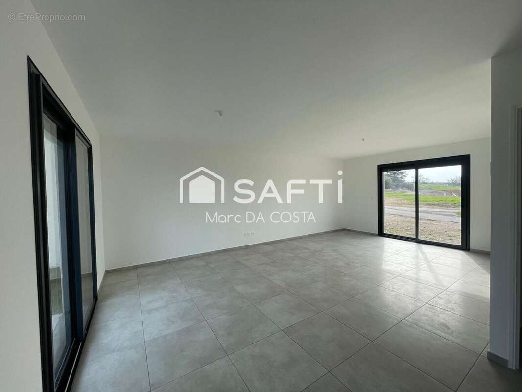 Maison 84 m² à Civens  - photo 5