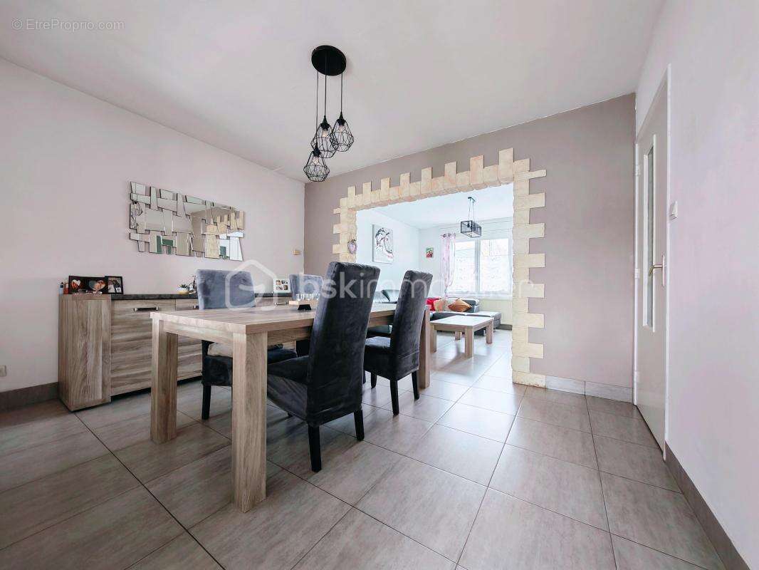 Maison à HOUPLIN-ANCOISNE