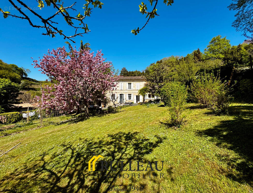 Maison à FRONSAC