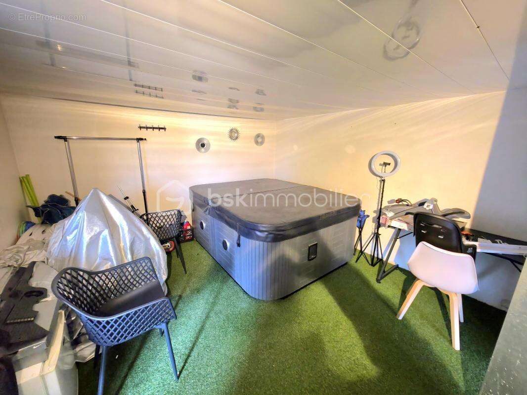 Mondragon / 2 villas / 390 m² habitable / piscine / terrain 7 500 m² - photo 20
