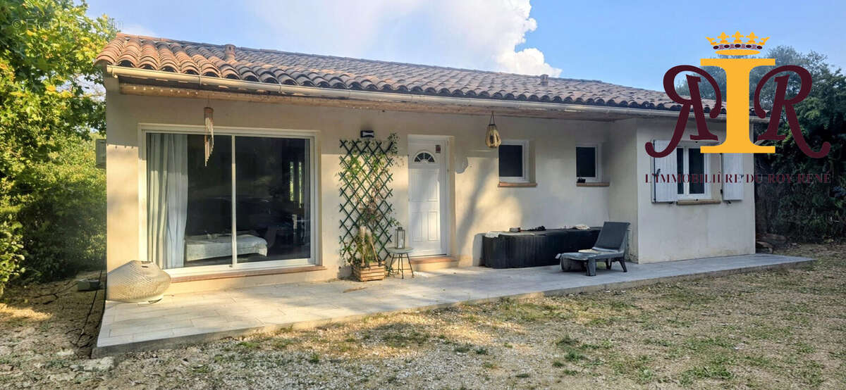 Maison 85 m² à Grambois  - photo 2