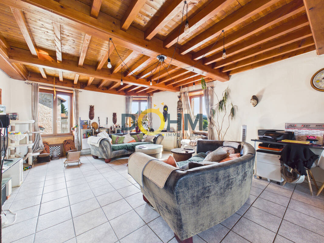 Appartement à MARLHES